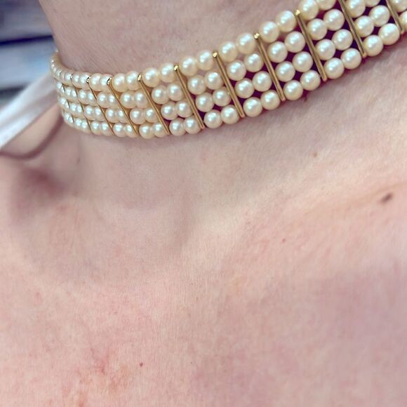 Monet Cream Necklace Elegant Jewelry - Picture 4 of 10